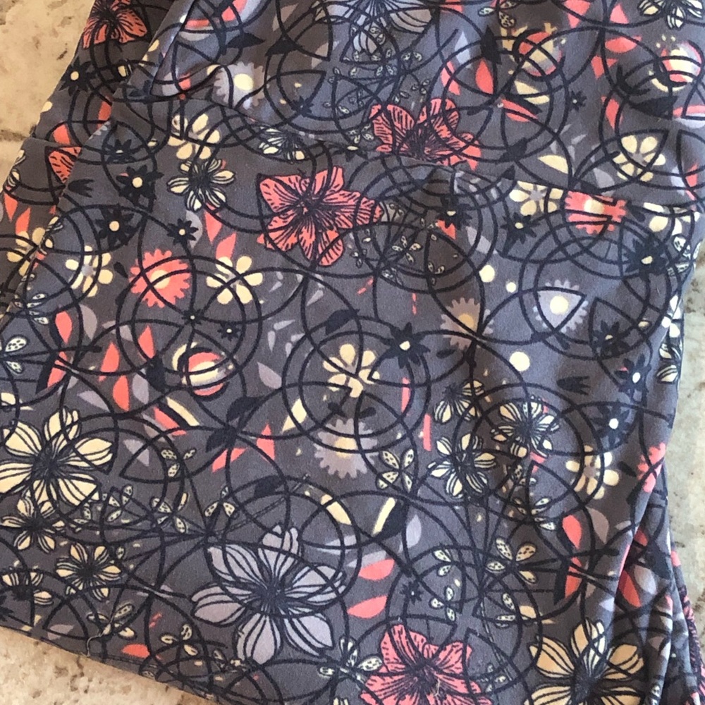 Lularoe Tall & Curvy Leggings